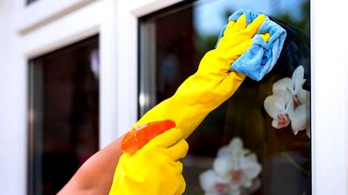 Чем отмыть пластиковые окна от пыли, пятен и других стойких загрязнений