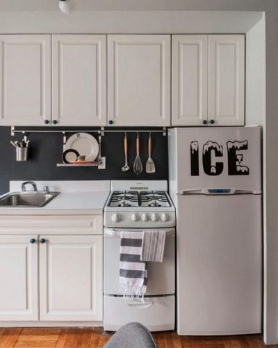Интерьер маленькой кухни 6 кв м: фото с холодильником