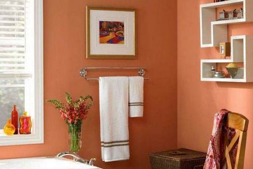 Как использовать персиковый цвет в интерьере гостиной, кухни, спальни