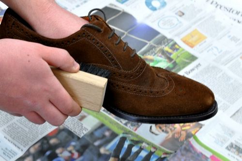 Как очистить замшевую обувь, практические советы, видео инструкция