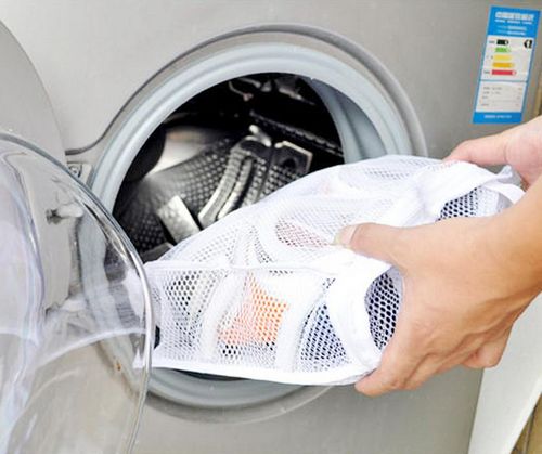 Как постирать кроссовки в стиральной машине, правила и рекомендации