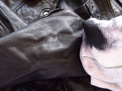 Как ухаживать за кожаной курткой, правила чистки и обработки кожи