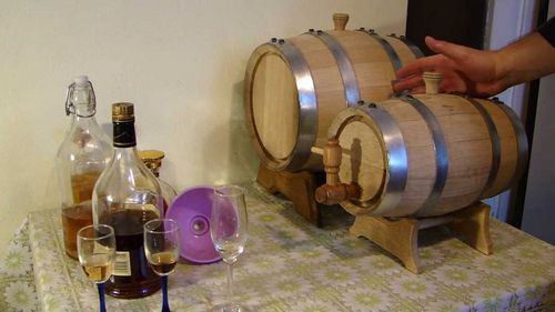 Как выбрать дубовые бочки для виски, вина, самогонки