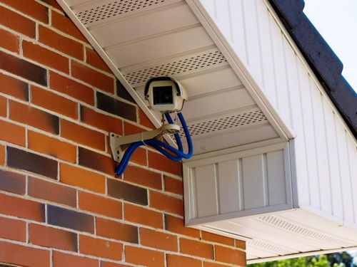 Устанавливаем систему видеонаблюдения для частного дома