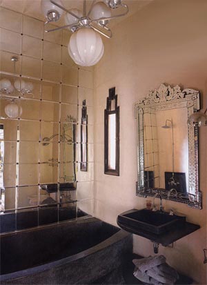 Зеркальная стена в интерьере: фото, рекомендации, примеры